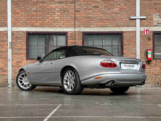 Jaguar xkr 4.0 v8 convertible 363pk 2001, n-457-kk youngtimer - afbeelding 6 van  37