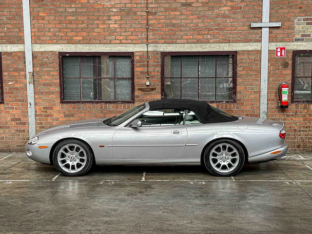 Jaguar xkr 4.0 v8 convertible 363pk 2001, n-457-kk youngtimer - afbeelding 9 van  37