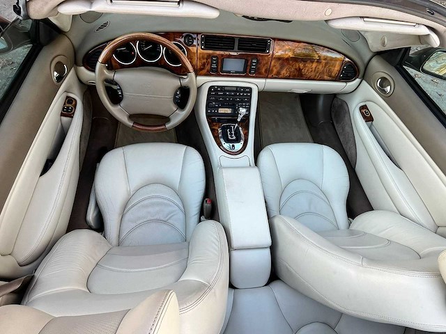 Jaguar xkr 4.2 v8 convertible 396 pk, automaat, 16-nf-pd - afbeelding 2 van  43