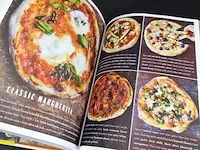 Jamie oliver. jamie cooks italy - afbeelding 4 van  5