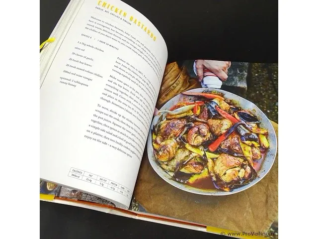 Jamie oliver. jamie cooks italy - afbeelding 5 van  5