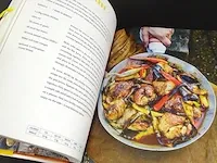 Jamie oliver. jamie cooks italy - afbeelding 5 van  5