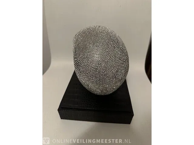 Jan roedema - damian hirst - 10.000 swarovski diamanten skullhead reproductie - afbeelding 8 van  14