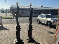 Jansen furniture bronzen standbeeld met lamp (2x) - afbeelding 8 van  8
