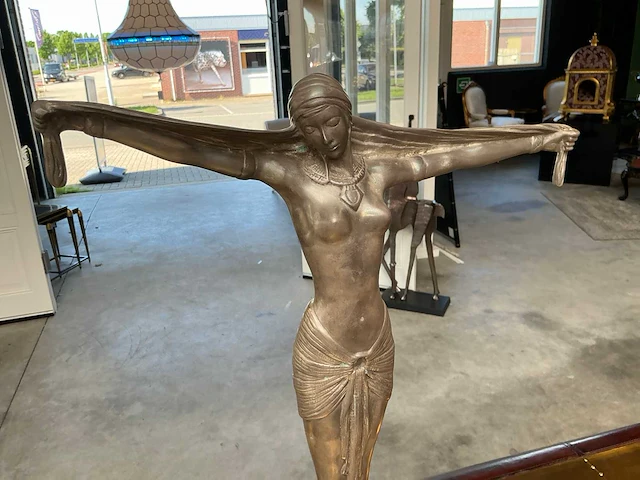 Jansen furniture dame bronzen beeld - afbeelding 2 van  5