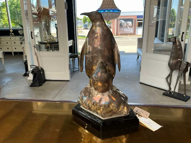 Jansen furniture pinguïn bronzen beeld - afbeelding 1 van  4