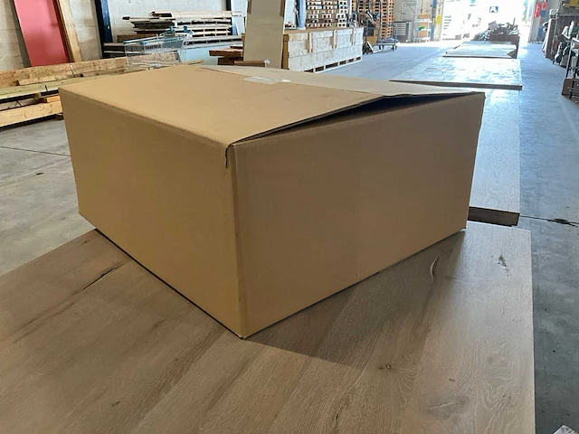 Janssen packaging partij kartonnen doos - afbeelding 1 van  2