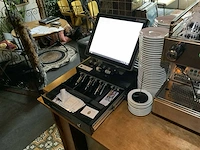 Janssens kassa/keuken/restaurantsysteem met doorgifte monitoren