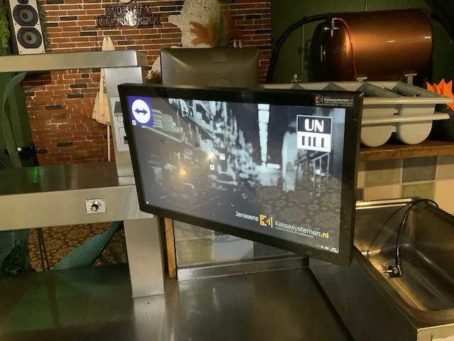 Janssens kassa/keuken/restaurantsysteem met doorgifte monitoren - afbeelding 17 van  18