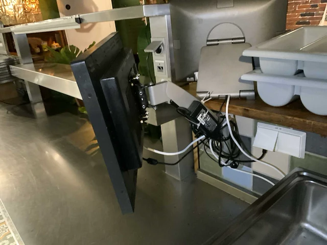 Janssens kassa/keuken/restaurantsysteem met doorgifte monitoren - afbeelding 18 van  18