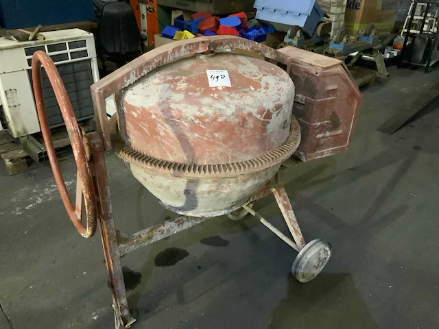 Jantjebeton betonmixer - afbeelding 1 van  4