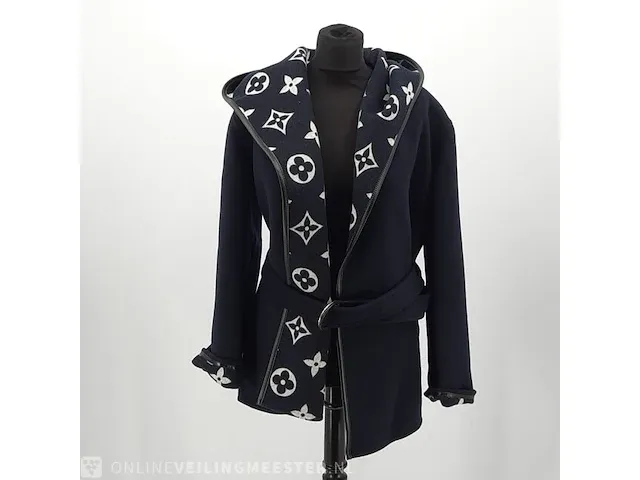 Jas, maat 36 louis vuitton, short hooded wrap coat - afbeelding 1 van  9