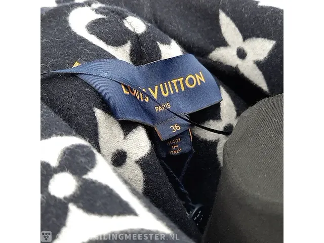 Jas, maat 36 louis vuitton, short hooded wrap coat - afbeelding 8 van  9