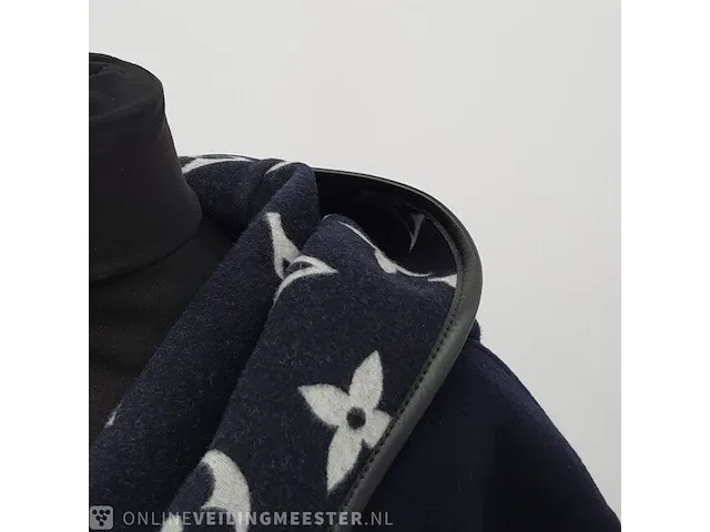 Jas, maat 36 louis vuitton, short hooded wrap coat - afbeelding 4 van  9