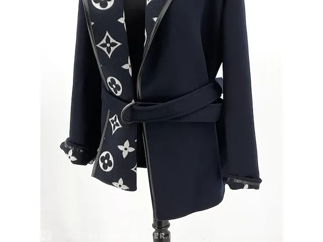 Jas, maat 36 louis vuitton, short hooded wrap coat - afbeelding 9 van  9