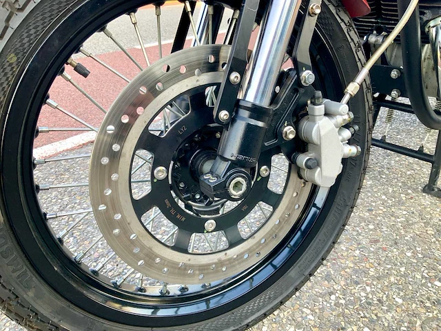 Jawa customized motorfiets - afbeelding 2 van  15