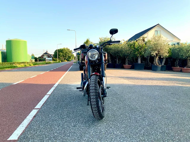 Jawa customized motorfiets - afbeelding 9 van  15