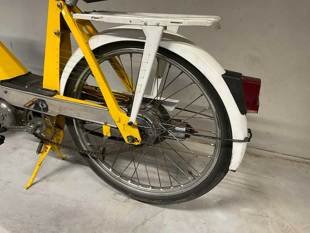 Jawa oldtimer oldtimer brommer - afbeelding 19 van  23