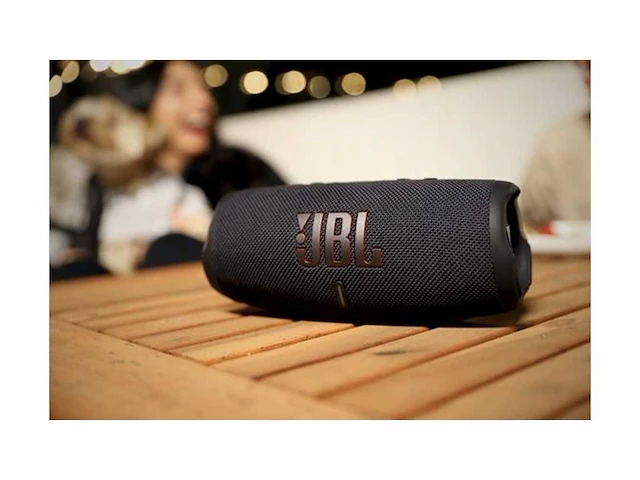 Jbl charge 5 - draagbare bluetooth speaker - wit - afbeelding 1 van  2