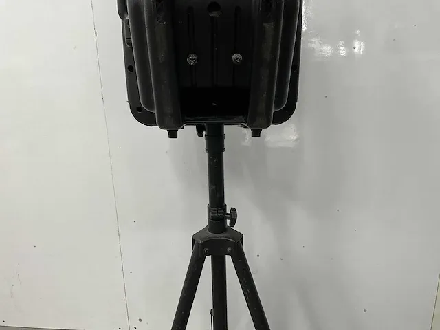 Jbl eon15 powered speaker op statief speaker - afbeelding 10 van  10