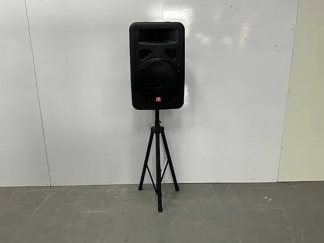 Jbl eon15 powered speaker op statief speaker - afbeelding 1 van  10