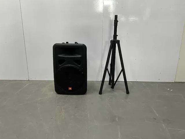 Jbl eon15 powered speaker op statief speaker - afbeelding 3 van  10