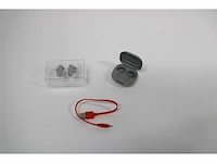 Jbl live flex - in-ear bluetooth-hoofdtelefoon met een batterijlevensduur van 40 uur noise cancelling en waterdicht zilver - afbeelding 3 van  3