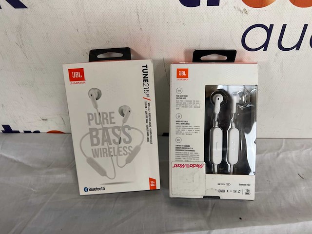 Jbl t215 - draadloze bluetooth in-ear oordopjes - wit - afbeelding 2 van  2
