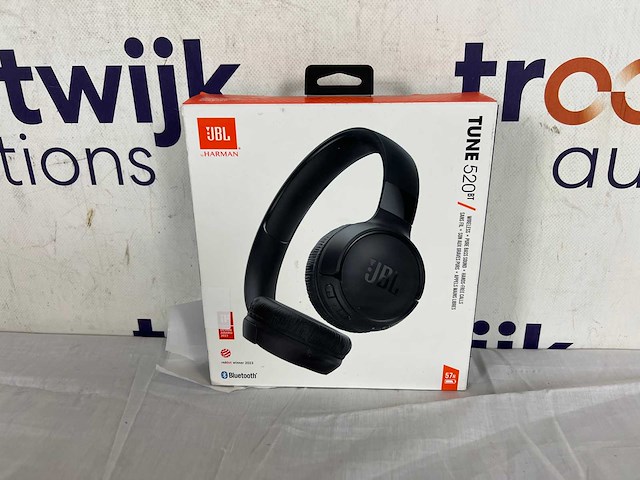 Jbl tune 520bt - draadloze on-ear koptelefoon - zwart - afbeelding 2 van  2
