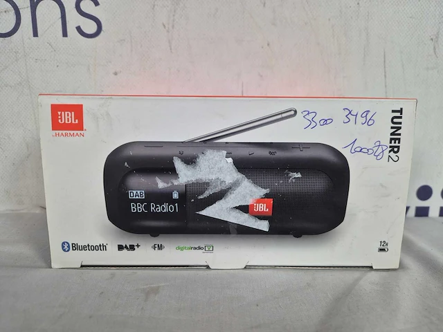 Jbl tuner 2 - draagbare dab+ radio met bluetooth - zwart - afbeelding 2 van  2