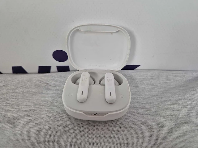 Jbl wave 300tws - true wireless earbuds - wit - afbeelding 2 van  2