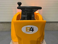 Jcb - 2025 - b4 - zelfrijdende opzitveegmachine - afbeelding 11 van  30