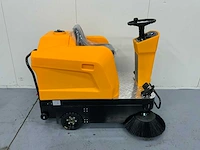 Jcb - b4 - zelfrijdende veegmachine - afbeelding 10 van  19