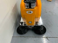 Jcb - b4 - zelfrijdende veegmachine - afbeelding 15 van  19