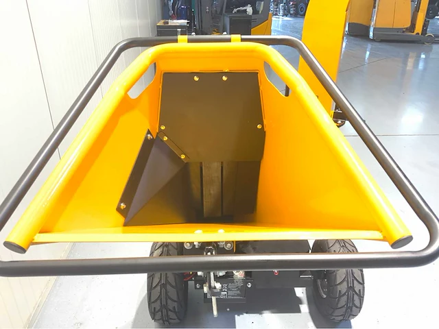 Jcb - ch150120pe - houthakselaar 2025, versnippercapaciteit 120 mm - afbeelding 14 van  37