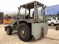 Jcb tweewielaangedreven landbouwtractor - afbeelding 4 van  11