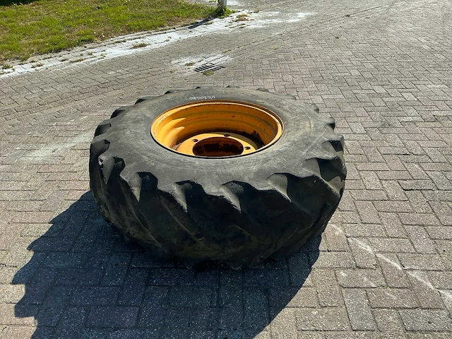 Jcb verreikerband band, wiel en velg - afbeelding 1 van  6