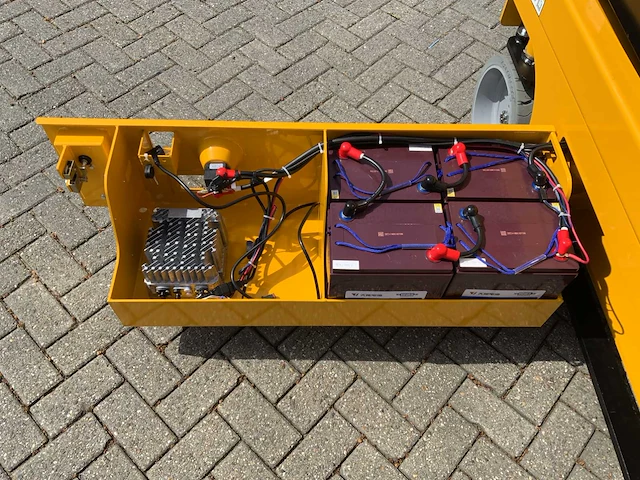 Jd - 80xens - hoogwerker - afbeelding 9 van  21