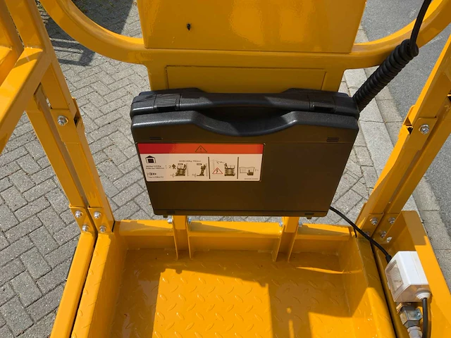 Jd - 80xens - hoogwerker - afbeelding 11 van  21