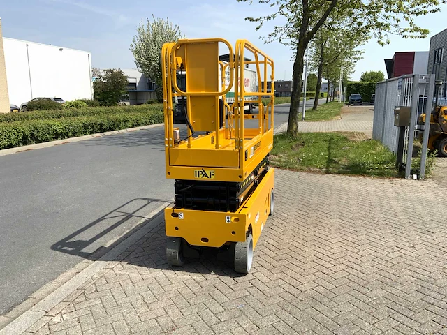 Jd - 80xens - hoogwerker - afbeelding 16 van  21