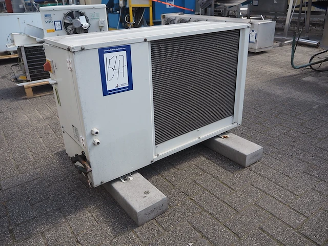 J&e hall - afbeelding 1 van  8