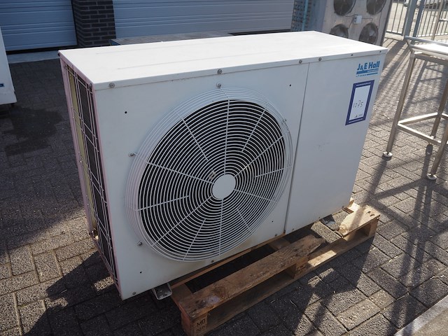 J&e hall - afbeelding 2 van  9