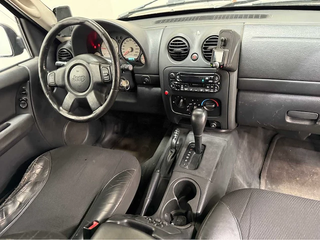 Jeep - cherokee - bedrijfswagen - 2004 - afbeelding 11 van  34