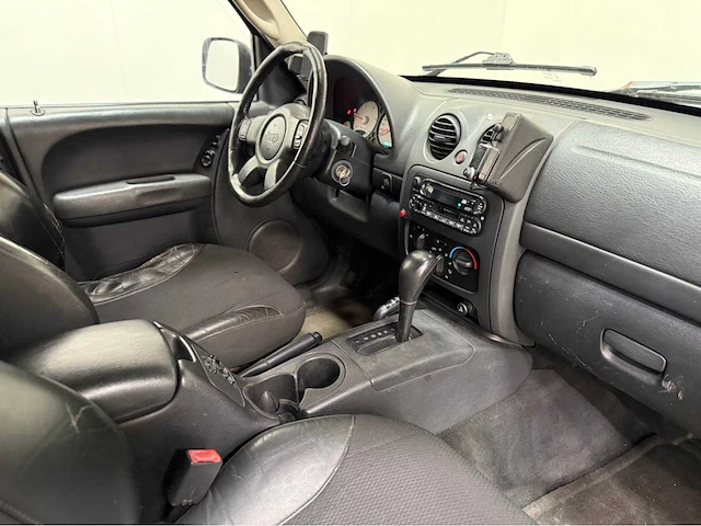 Jeep - cherokee - bedrijfswagen - 2004 - afbeelding 13 van  34