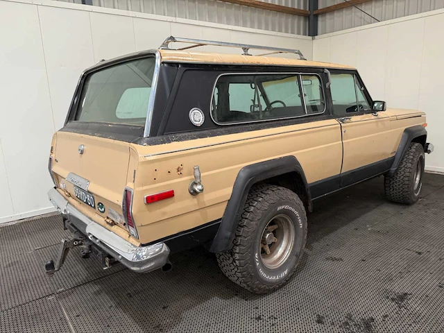Jeep - cherokee - chief widetrack - v8 - lpg - 4x4 - oldtimer - 1977 - afbeelding 5 van  44