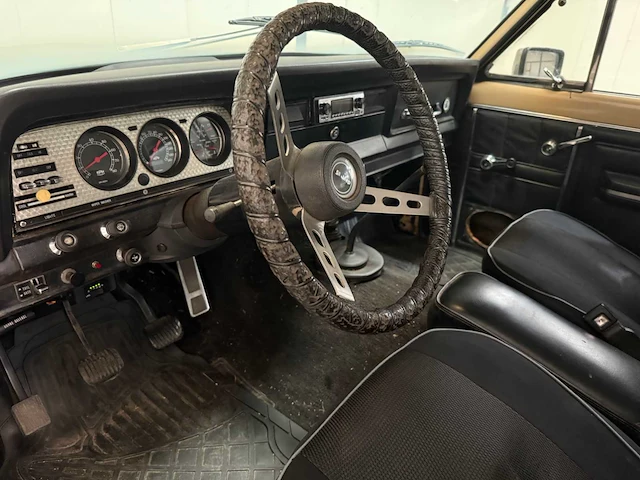 Jeep - cherokee - chief widetrack - v8 - lpg - 4x4 - oldtimer - 1977 - afbeelding 11 van  44