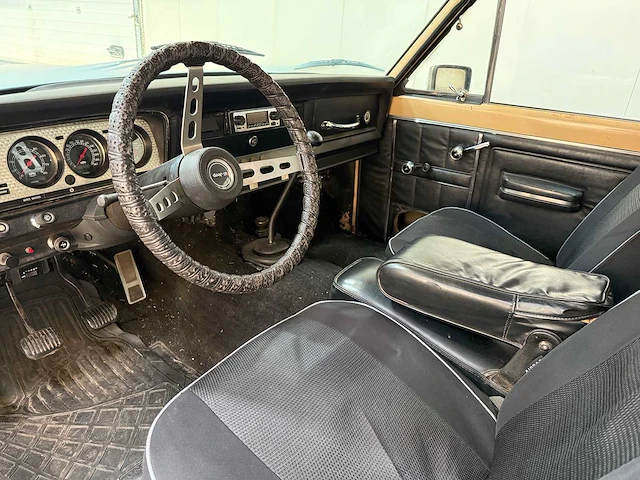 Jeep - cherokee - chief widetrack - v8 - lpg - 4x4 - oldtimer - 1977 - afbeelding 15 van  44