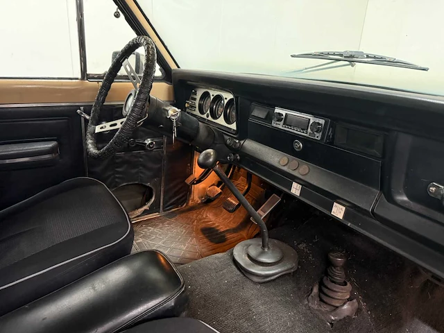 Jeep - cherokee - chief widetrack - v8 - lpg - 4x4 - oldtimer - 1977 - afbeelding 21 van  44