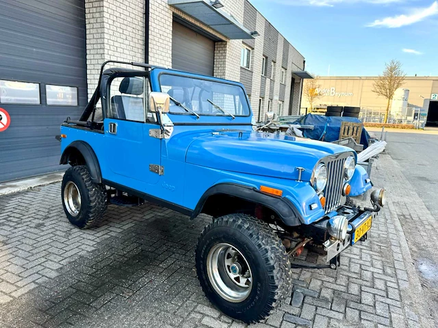 Jeep - cj 7 wrangler - oldtimer - afbeelding 2 van  30