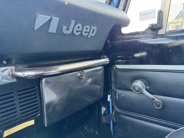 Jeep - cj 7 wrangler - oldtimer - afbeelding 19 van  30